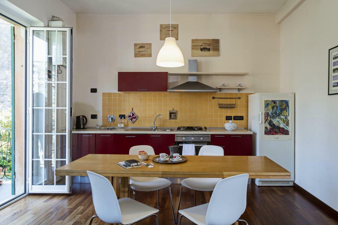 Sunny Apartment Over The Harbor Genua Buitenkant foto